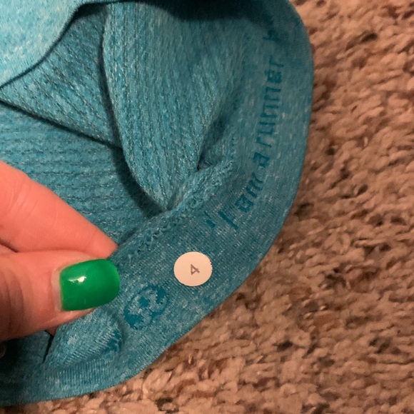 Lululemon shirt size 4 - Picture 3 of 5